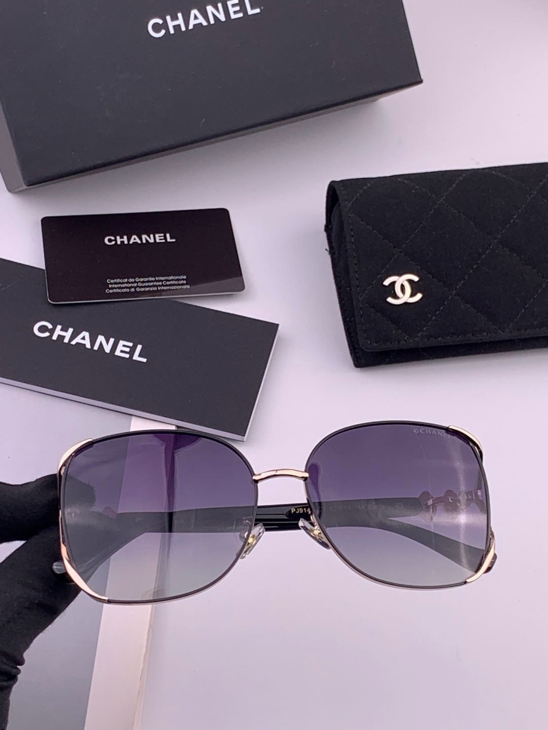 🔺CHANEL🔻官方早春新款，众多明星同款[色]香奈儿‼️‼️新款框偏光墨镜 ，🌈🌈宝丽来超清偏光太阳镜