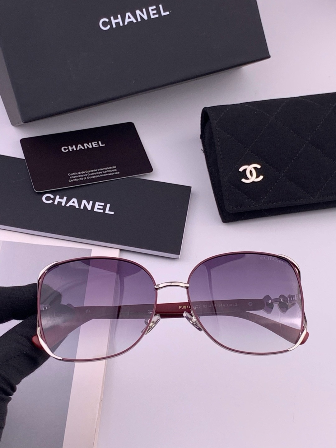 🔺CHANEL🔻官方早春新款，众多明星同款[色]香奈儿‼️‼️新款框偏光墨镜 ，🌈🌈宝丽来超清偏光太阳镜