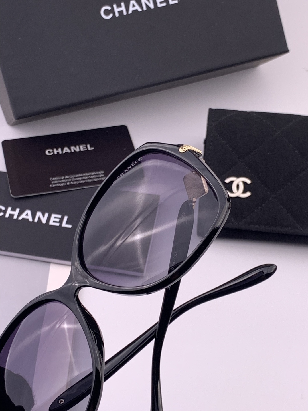 🔺CHANEL🔻官方早春新款，众多明星同款[色]香奈儿‼️‼️新款大框偏光墨镜 ，🌈🌈宝丽来超清偏光太阳