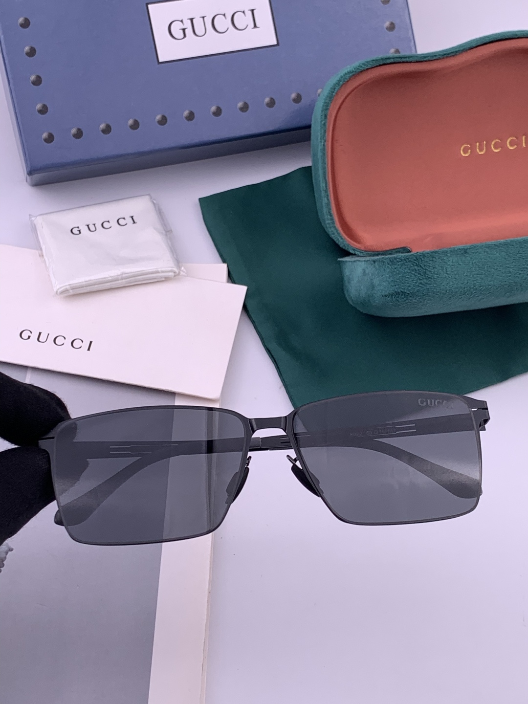 ♦️GUCCI 新款男女情侣款太阳镜多边形墨镜iP电镀永不褪色 超轻超有弹性整幅眼镜无螺丝重要的是压不坏