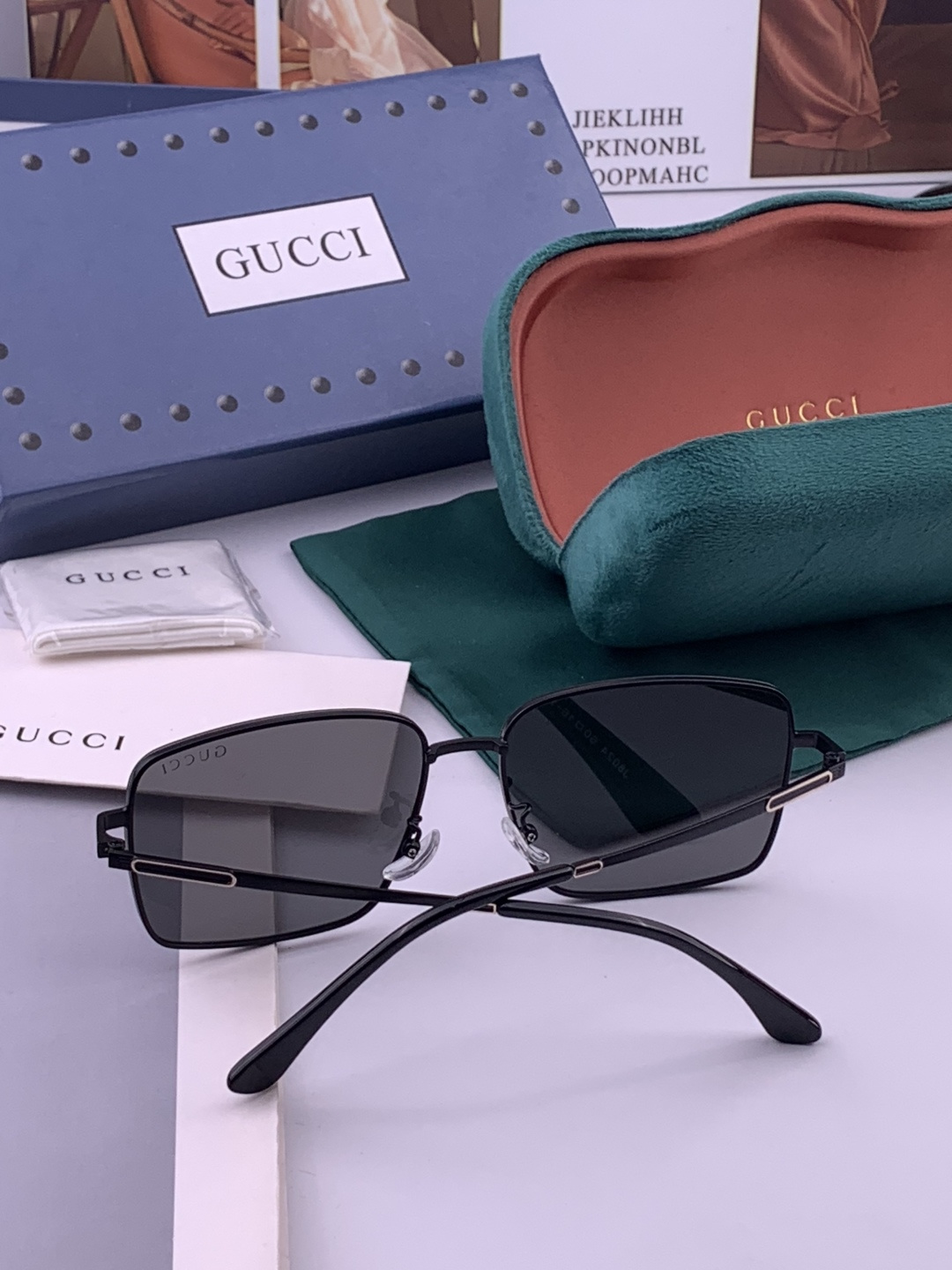 GUCCI 男款炫彩飞行员偏光太阳镜 ❤️材质：高清尼龙加厚卡槽高清偏光镜片 🌹无边框镜架💕颜👍型号：G