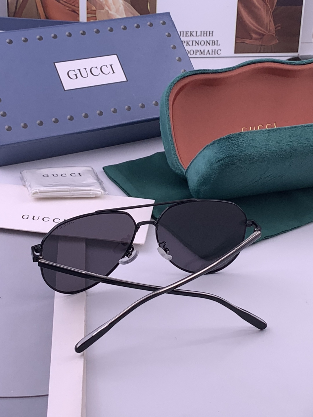Gucci 🔥  高品质男女款墨镜   👍 进口宝丽来偏光镜片  🔥蛤蟆镜 开车钓鱼都可 🔥百搭显瘦墨镜