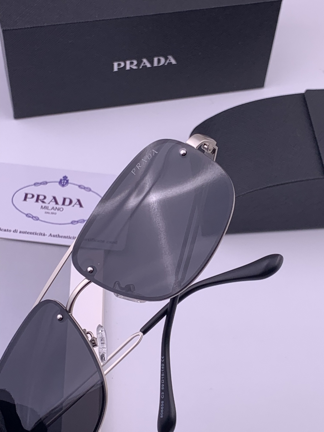 PRADA 普拉达 界级大师制造. 偏光墨镜 高档 潮流🐚时尚百搭🌪男士款百搭瘦脸太阳镜 高品质 ！开车