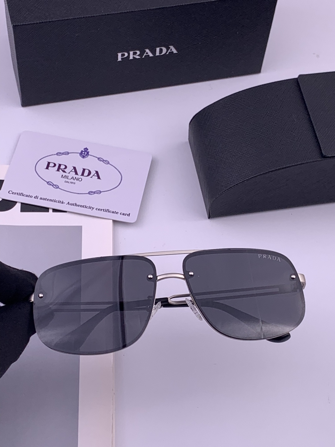 PRADA 普拉达 界级大师制造. 偏光墨镜 高档 潮流🐚时尚百搭🌪男士款百搭瘦脸太阳镜 高品质 ！开车