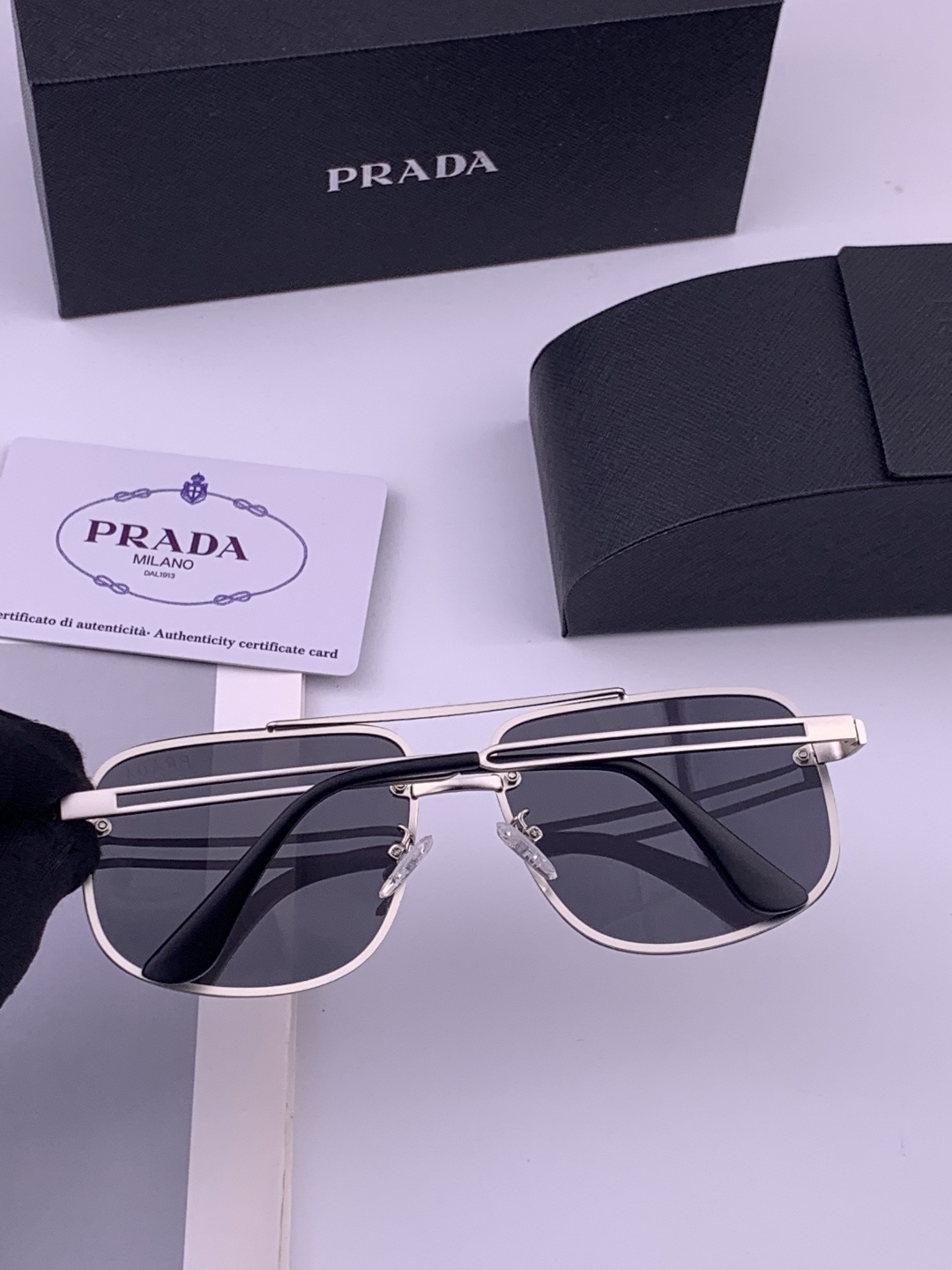 PRADA 普拉达 界级大师制造. 偏光墨镜 高档 潮流🐚时尚百搭🌪男士款百搭瘦脸太阳镜 高品质 ！开车