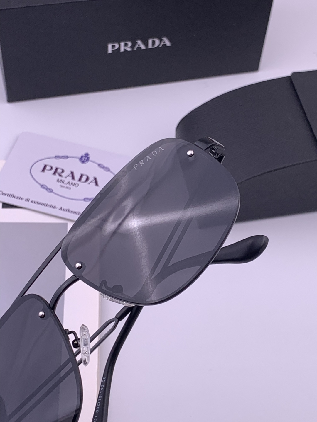 PRADA 普拉达 界级大师制造. 偏光墨镜 高档 潮流🐚时尚百搭🌪男士款百搭瘦脸太阳镜 高品质 ！开车