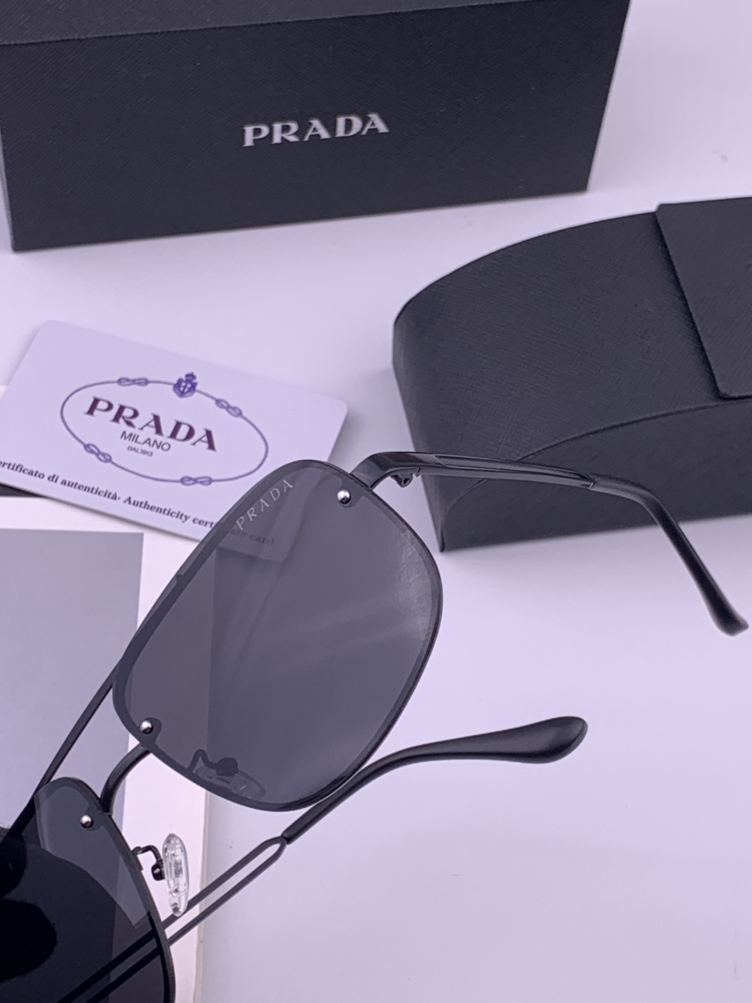 PRADA 普拉达 界级大师制造. 偏光墨镜 高档 潮流🐚时尚百搭🌪男士款百搭瘦脸太阳镜 高品质 ！开车
