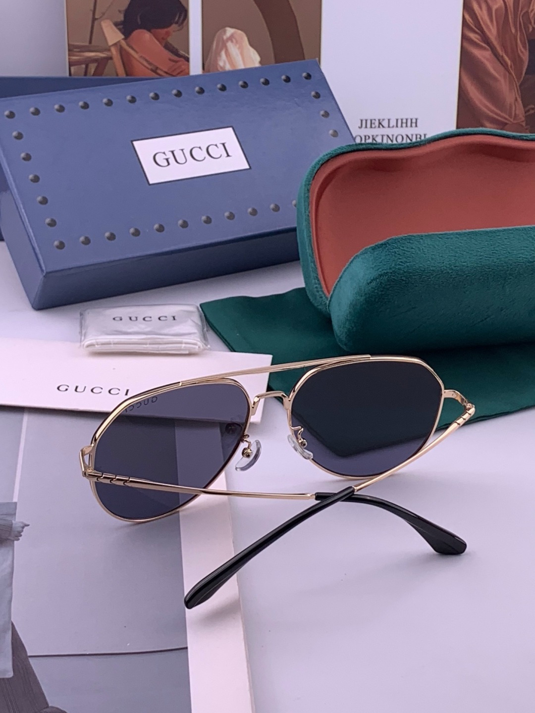 GUCCI 男款炫彩飞行员偏光太阳镜 ❤️材质：高清尼龙加厚卡槽高清偏光镜片 🌹无边框镜架💕颜👍型号：G