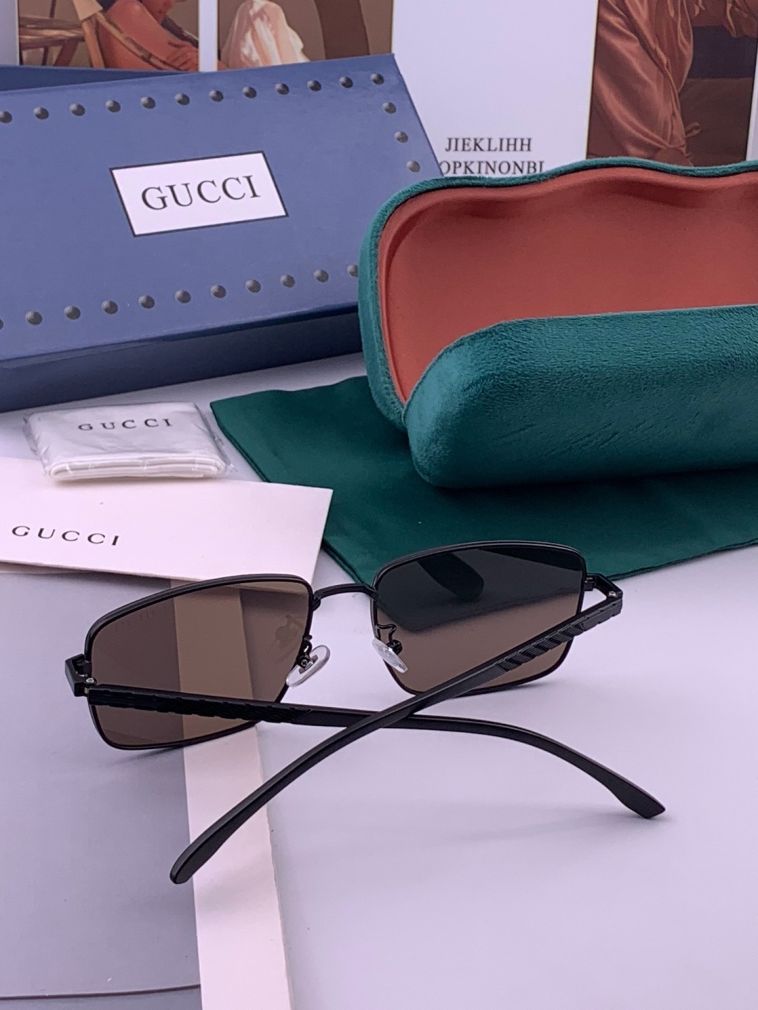 GUCCI 男款炫彩飞行员偏光太阳镜 ❤️材质：高清尼龙加厚卡槽高清偏光镜片 🌹无边框镜架💕颜👍型号：G