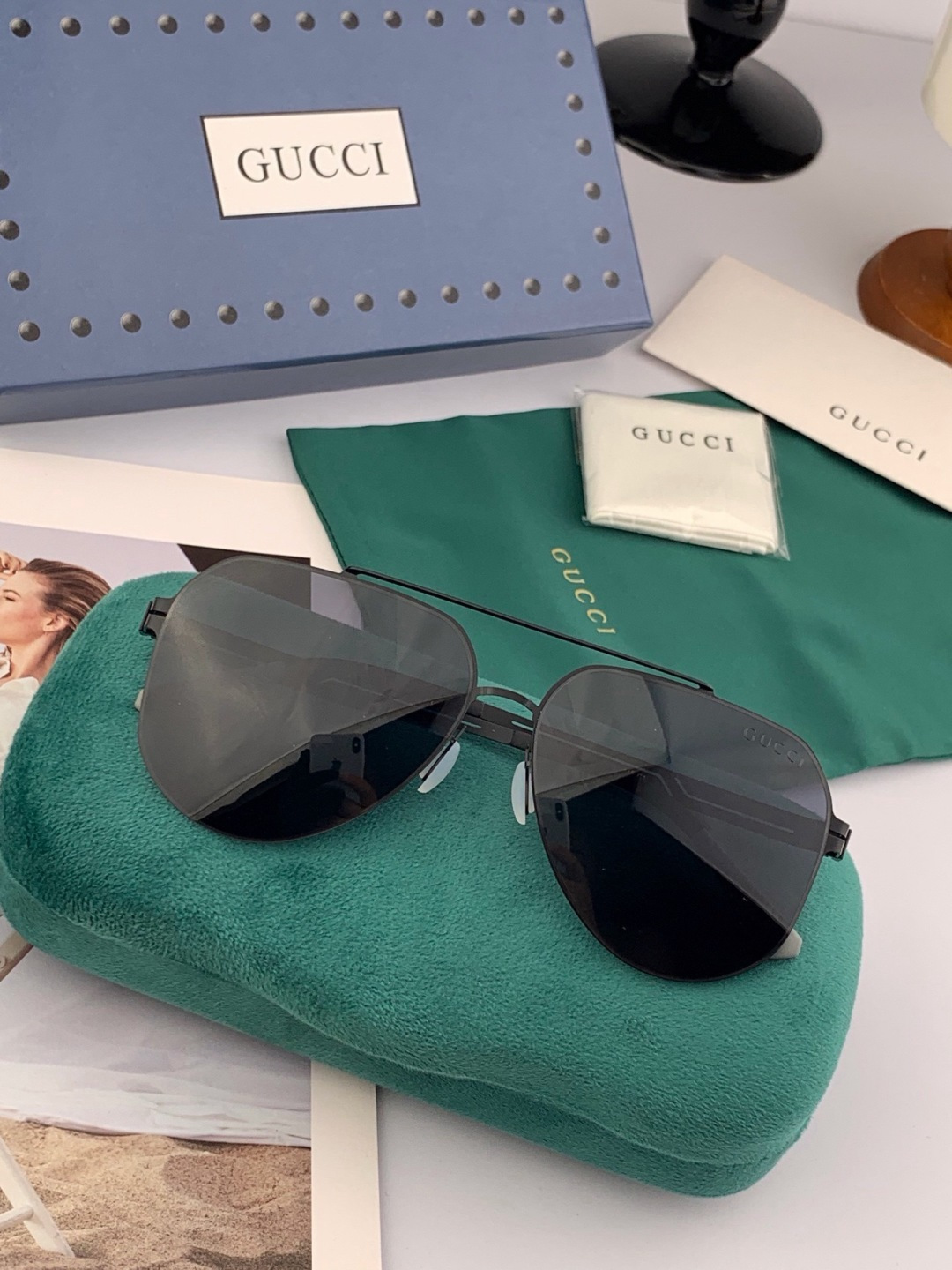 ♦️ GUCCI 新款男女情侣款太阳镜iP电镀永不褪色 超轻超有弹性整幅眼镜无螺丝重要的是压不坏 高清尼