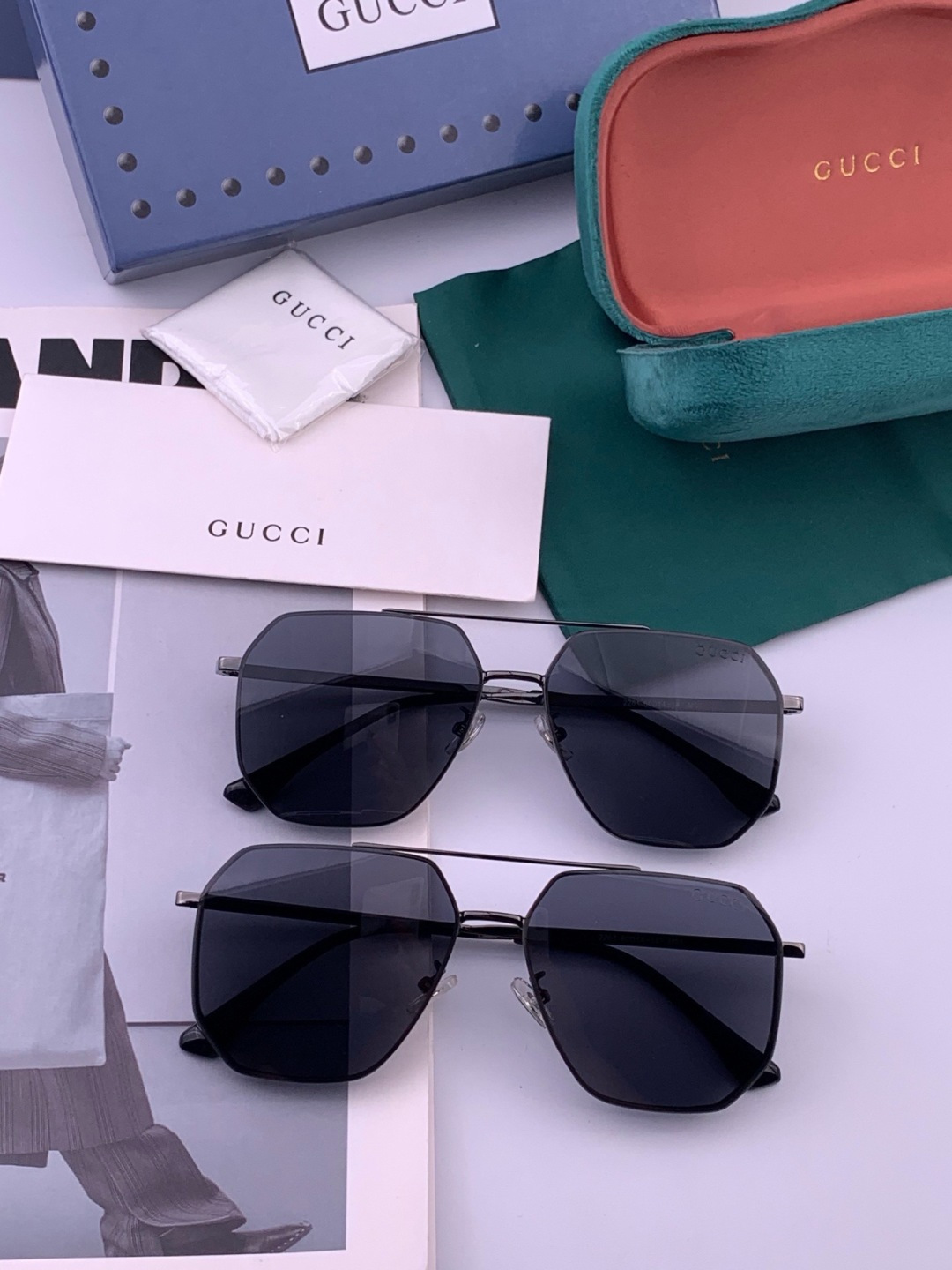 Gucci 男款炫彩飞行员偏光太阳镜 ❤️材质：高清尼龙加厚卡槽高清偏光镜片 🌹无边框镜架💕颜👍型号：G