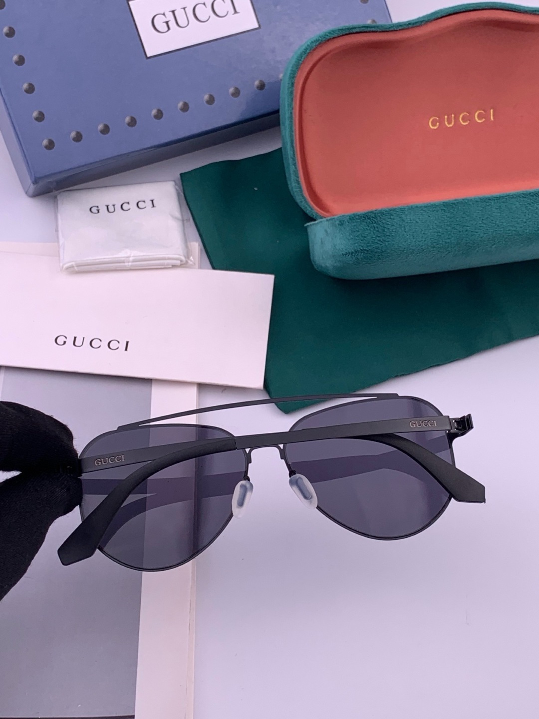 GUCCI 新款轻超无螺丝压不坏列系情侣款韩版偏太光阳镜男女通用墨高镜清尼龙偏光镜片   ✨完品美质‼️