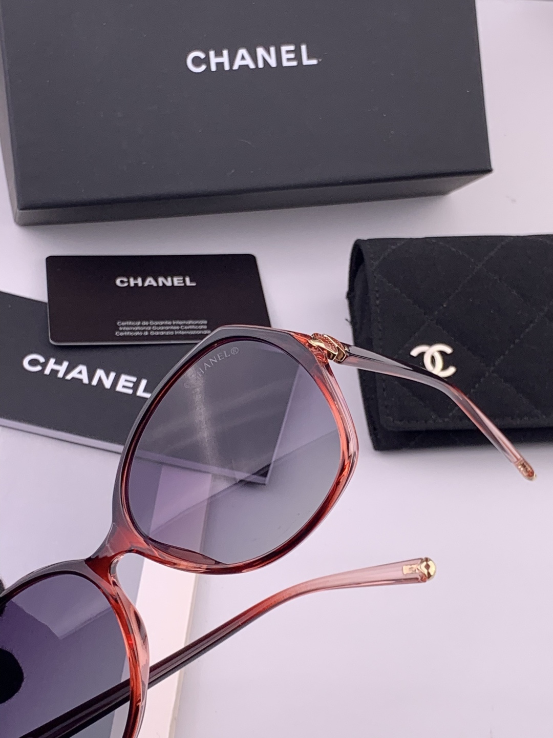 【CHANEL】香奈儿 新款潮流爆款 时尚方框太阳镜 佩戴舒适 网红潮款墨镜  女士高清加厚偏光太阳镜🕶