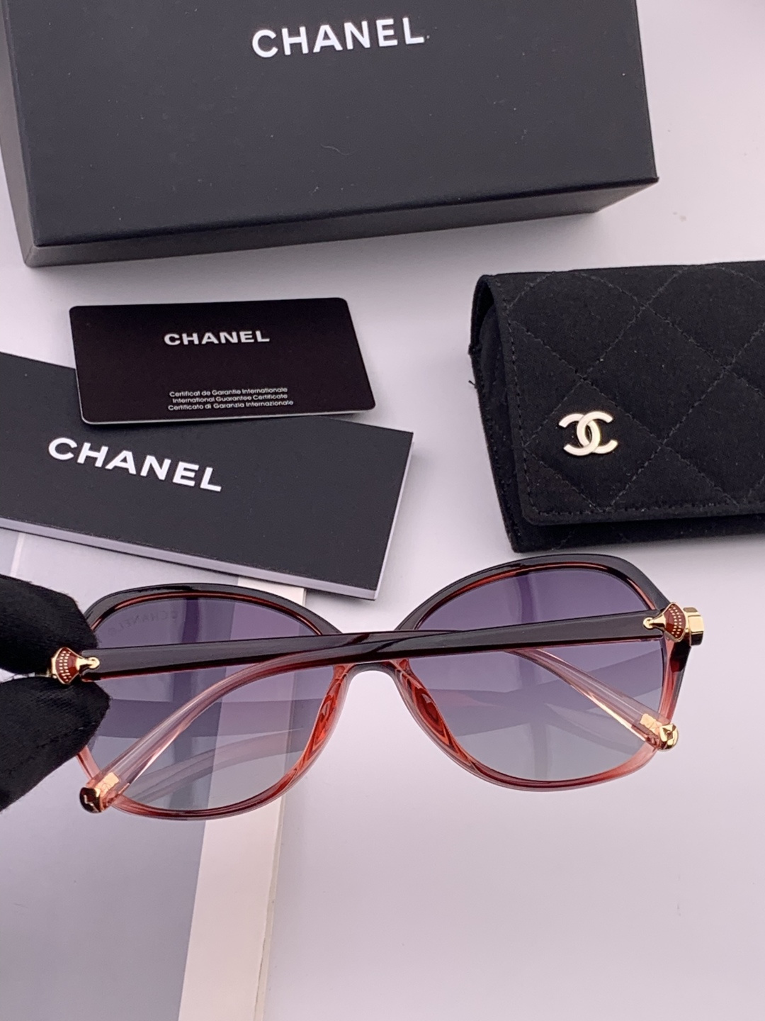 【CHANEL】香奈儿 新款潮流爆款 时尚方框太阳镜 佩戴舒适 网红潮款墨镜  女士高清加厚偏光太阳镜🕶