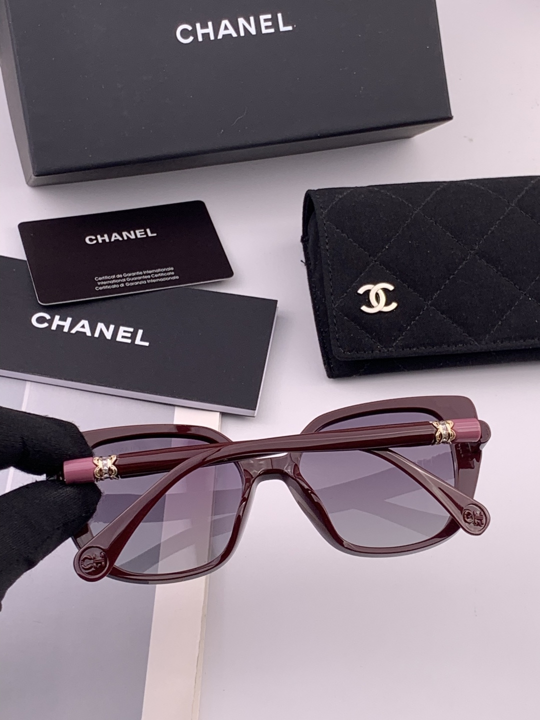 【CHANEL】香奈儿 新款潮流爆款 时尚方框太阳镜 佩戴舒适 网红潮款墨镜  女士高清加厚偏光太阳镜🕶