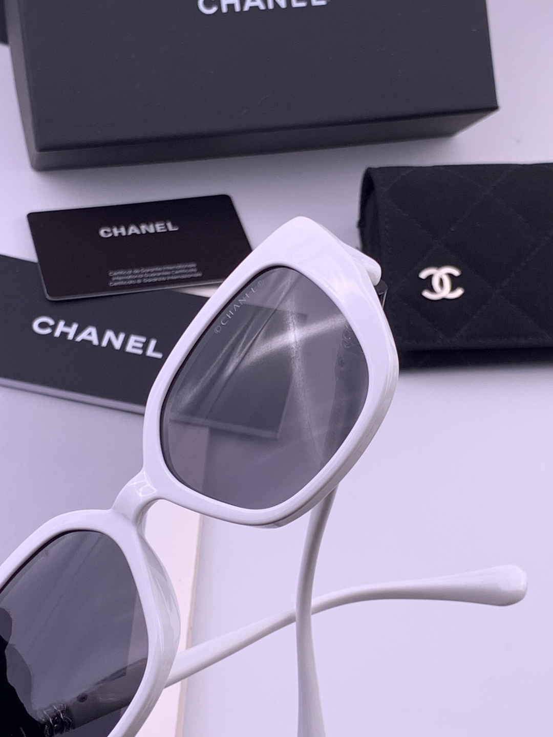 【CHANEL】香奈儿 新款潮流爆款 时尚方框太阳镜 佩戴舒适 网红潮款墨镜  女士高清加厚偏光太阳镜🕶