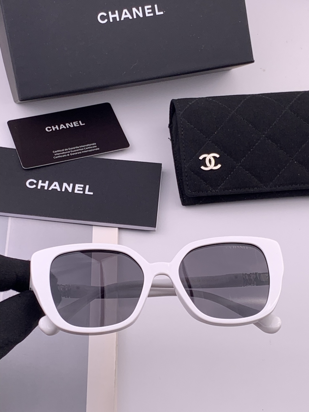 【CHANEL】香奈儿 新款潮流爆款 时尚方框太阳镜 佩戴舒适 网红潮款墨镜  女士高清加厚偏光太阳镜🕶