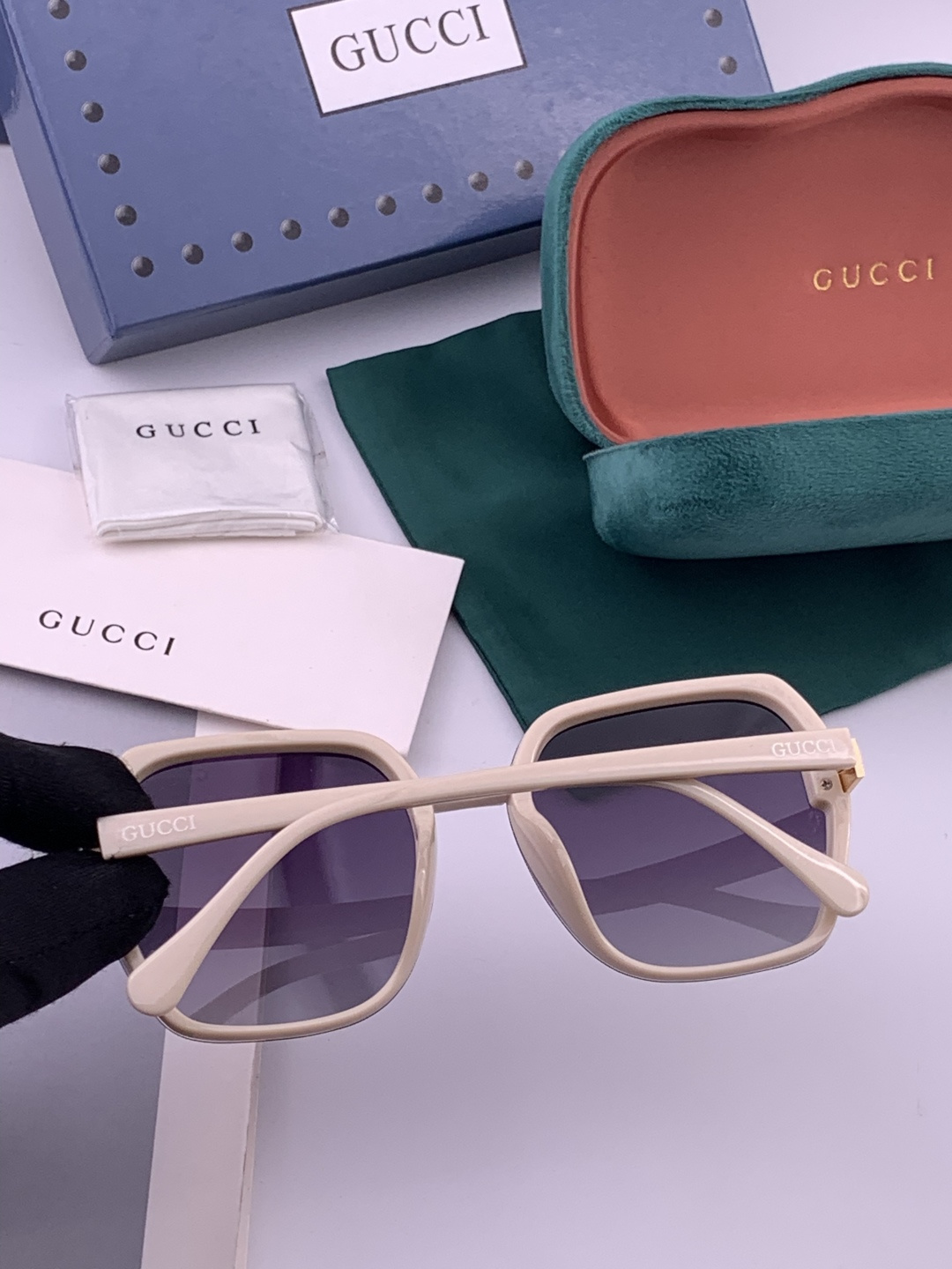 🔺 【GUCCI】开春新款 潮流爆款 时尚方框太阳镜 高品质 佩戴舒适 网红潮款墨镜 型号：G313