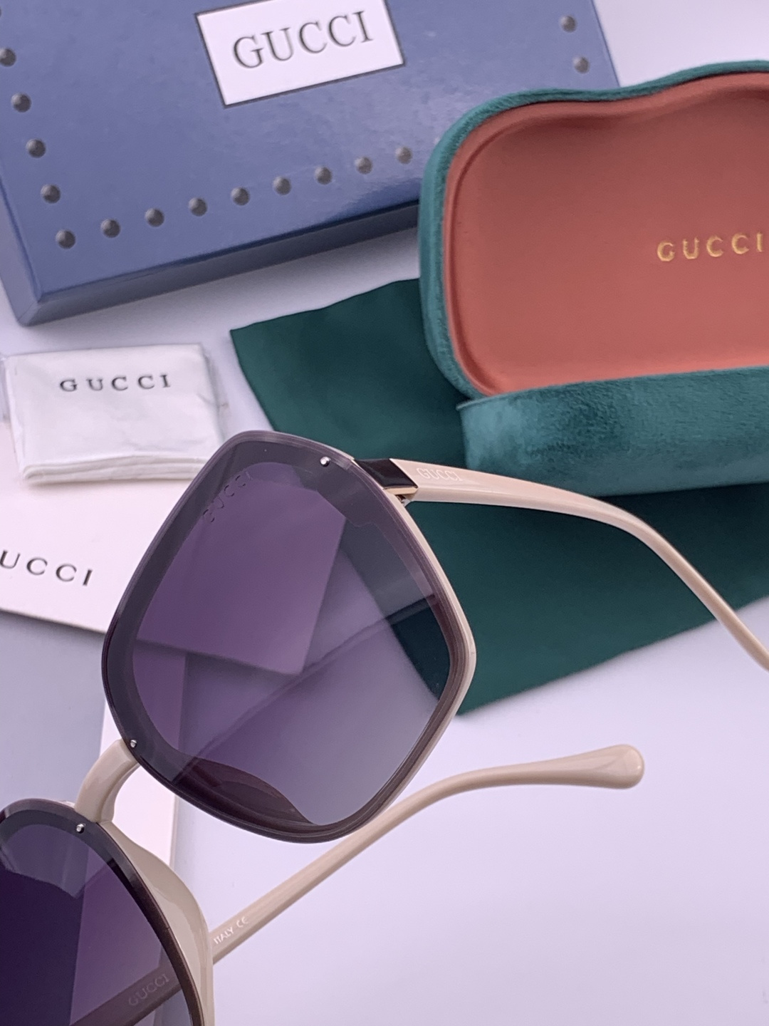 🔺 【GUCCI】开春新款 潮流爆款 时尚方框太阳镜 高品质 佩戴舒适 网红潮款墨镜 型号：G313