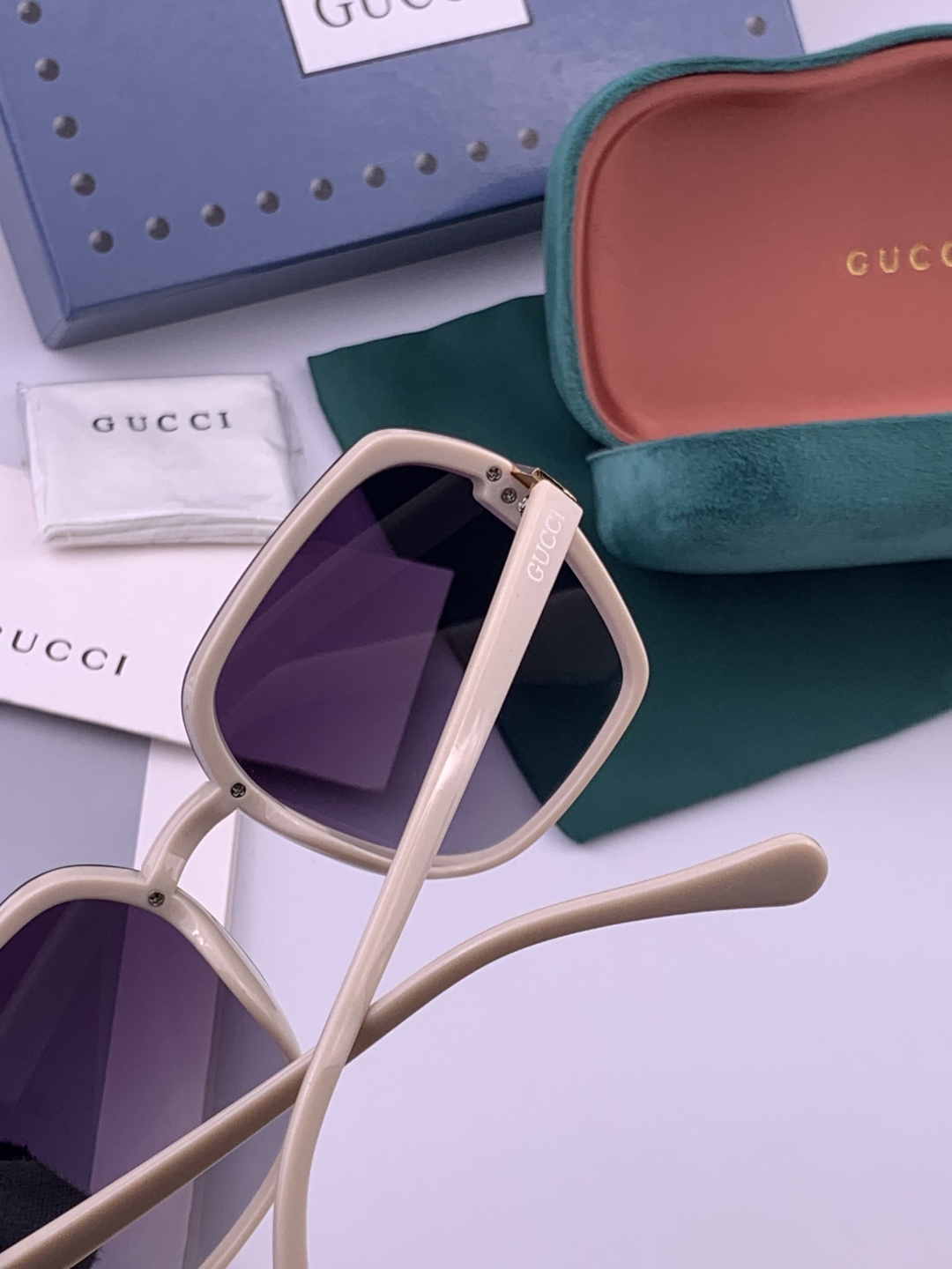 🔺 【GUCCI】开春新款 潮流爆款 时尚方框太阳镜 高品质 佩戴舒适 网红潮款墨镜 型号：G313