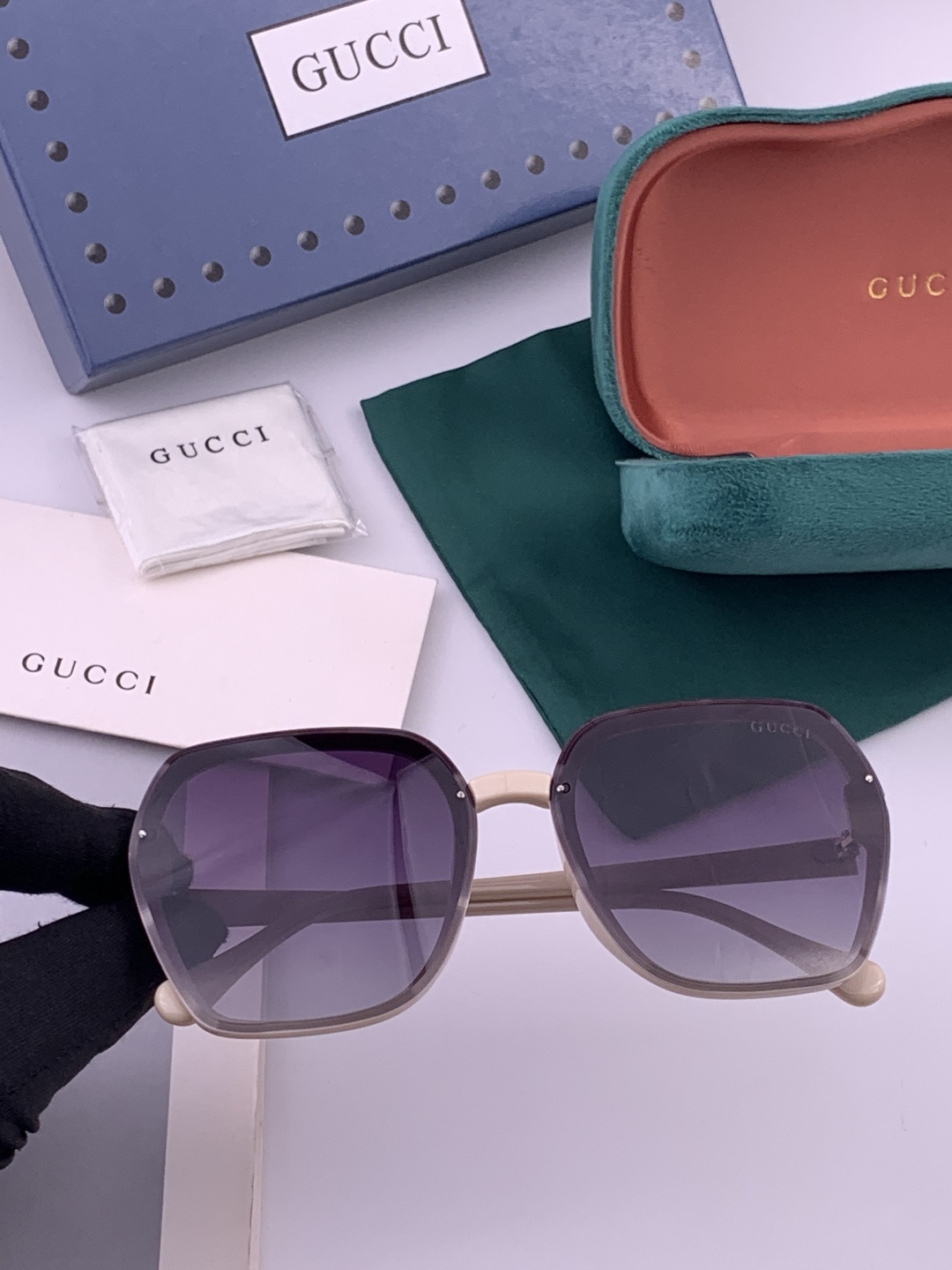 🔺 【GUCCI】开春新款 潮流爆款 时尚方框太阳镜 高品质 佩戴舒适 网红潮款墨镜 型号：G313