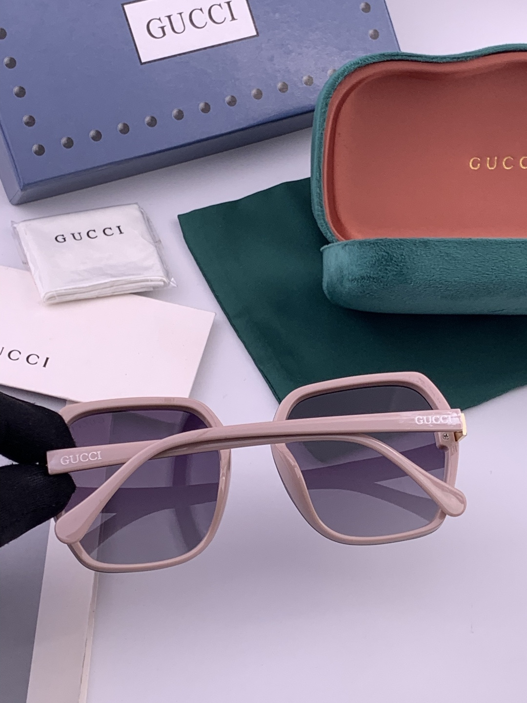 🔺 【GUCCI】开春新款 潮流爆款 时尚方框太阳镜 高品质 佩戴舒适 网红潮款墨镜 型号：G313