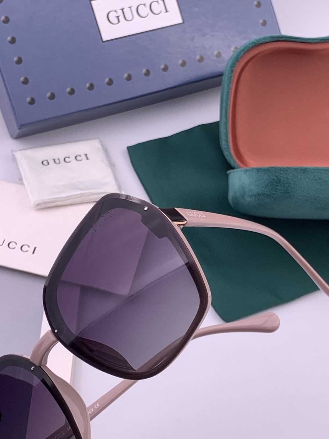 🔺 【GUCCI】开春新款 潮流爆款 时尚方框太阳镜 高品质 佩戴舒适 网红潮款墨镜 型号：G313