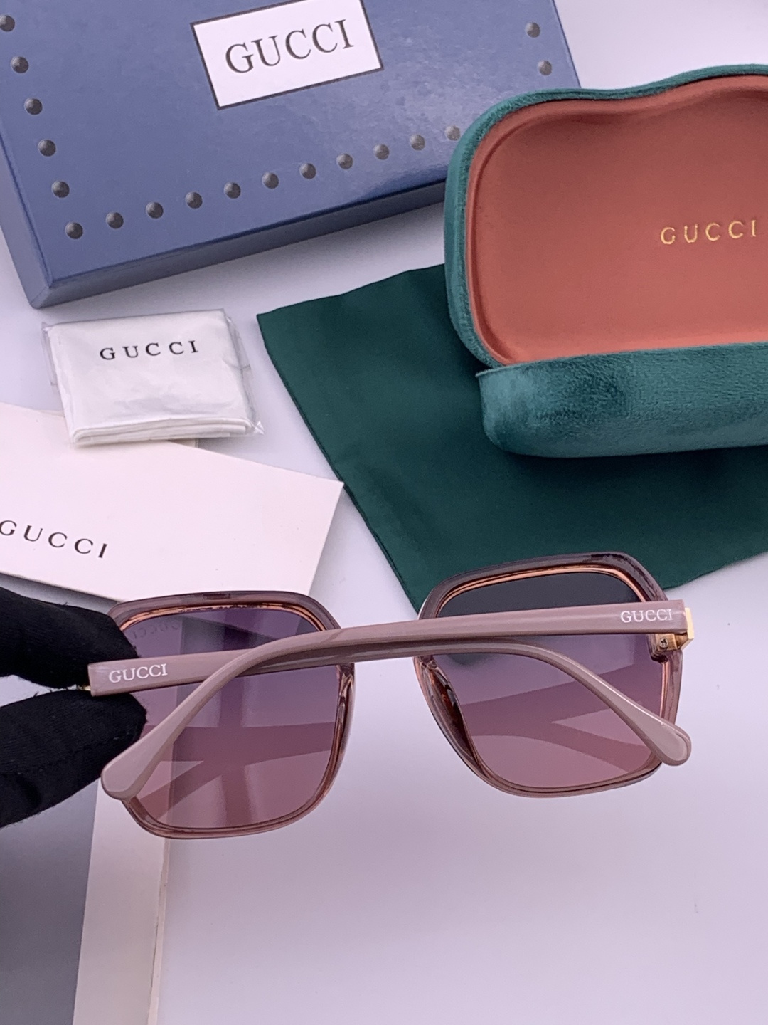 🔺 【GUCCI】开春新款 潮流爆款 时尚方框太阳镜 高品质 佩戴舒适 网红潮款墨镜 型号：G313