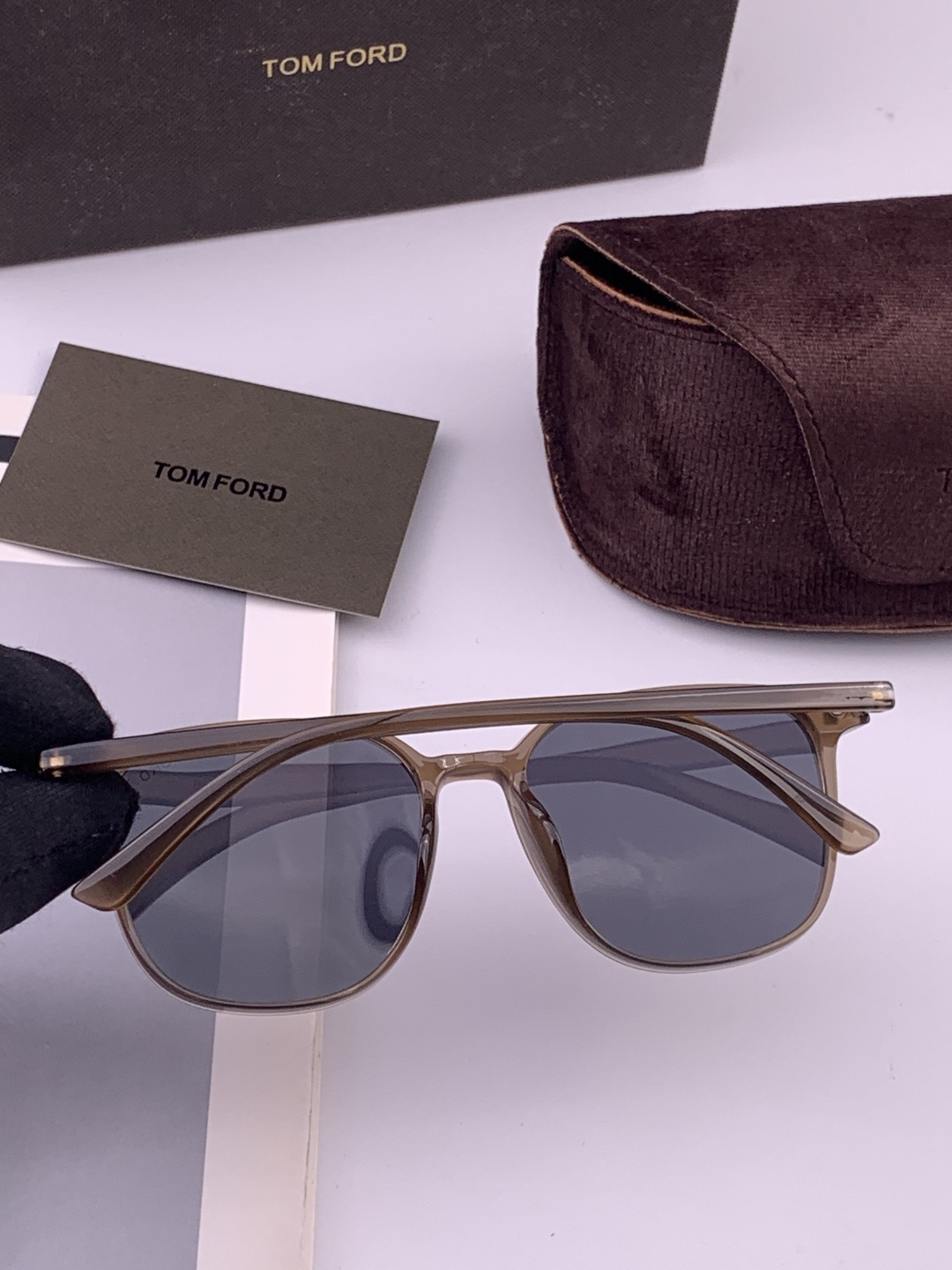 【TOMFORD】汤姆福特 爆款来袭！经典火爆作品 重磅出击 ！超经典偏光眼镜，时刻展现时尚大牌风范！我
