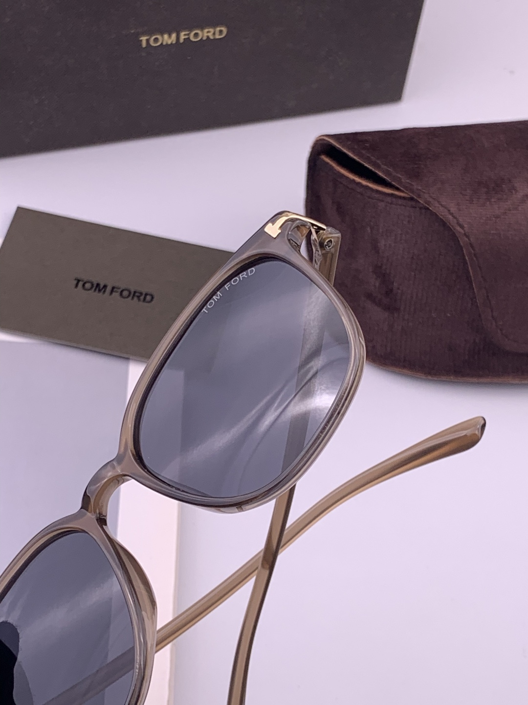 【TOMFORD】汤姆福特 爆款来袭！经典火爆作品 重磅出击 ！超经典偏光眼镜，时刻展现时尚大牌风范！我