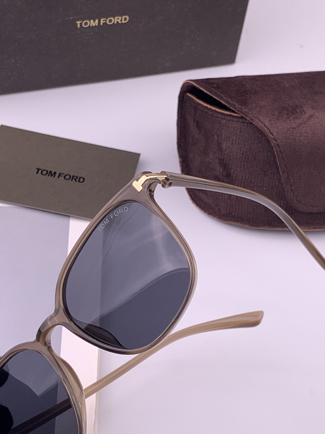 【TOMFORD】汤姆福特 爆款来袭！经典火爆作品 重磅出击 ！超经典偏光眼镜，时刻展现时尚大牌风范！我