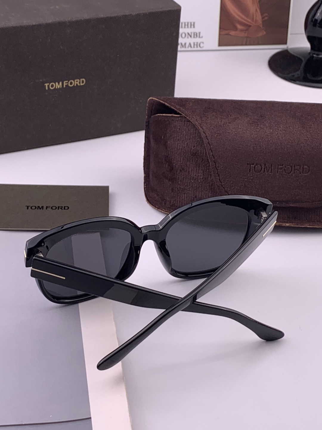 【TOMFORD】汤姆福特 爆款来袭！经典火爆作品 重磅出击 ！超经典偏光眼镜，时刻展现时尚大牌风范！我