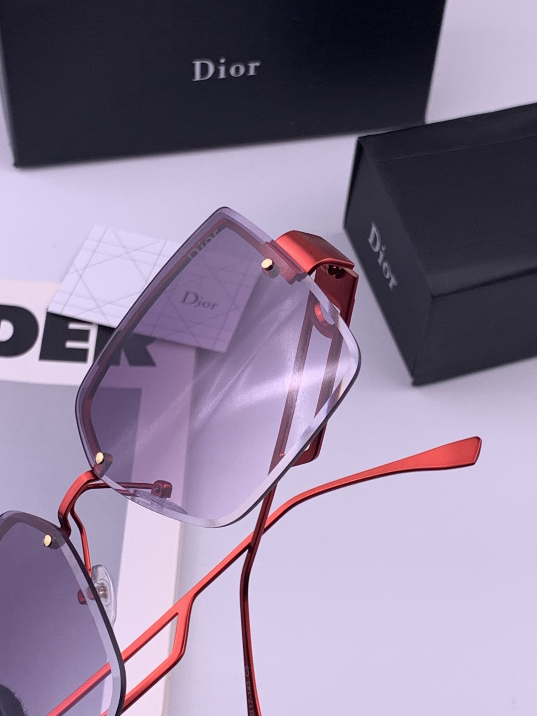 🔺 【DIOR-迪奥】开春新款 潮流爆款 时尚方框太阳镜 高品质 佩戴舒适 网红潮款墨镜 型号：D968