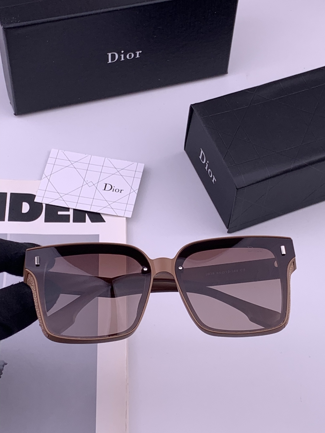 🔺 【DIOR-迪奥】开春新款 潮流爆款 时尚方框偏光太阳镜 高品质 佩戴舒适 网红潮款墨镜 女士高清偏