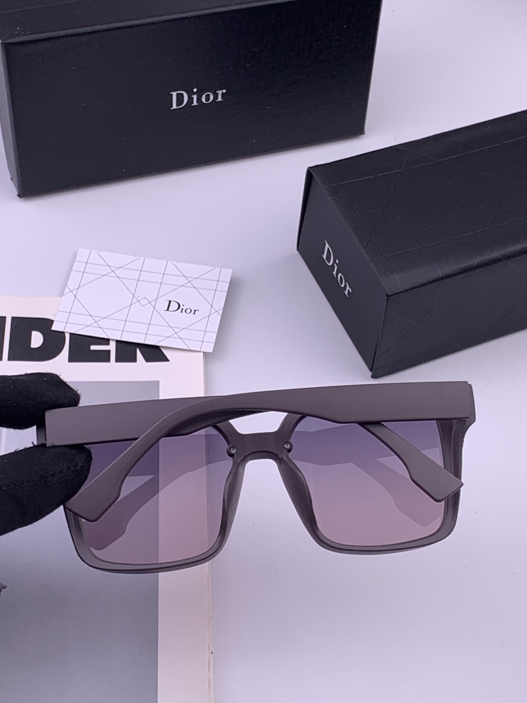 🔺 【DIOR-迪奥】开春新款 潮流爆款 时尚方框偏光太阳镜 高品质 佩戴舒适 网红潮款墨镜 女士高清偏