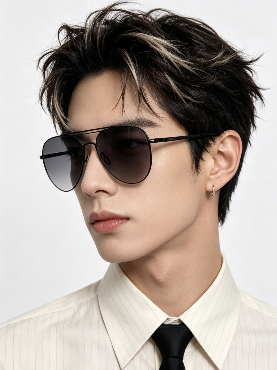 Gucci 春夏新款超轻无螺丝压不坏系列情侣款太阳镜高清尼龙镜片🦅完美品质，适合各种脸型，经典太阳镜亮相