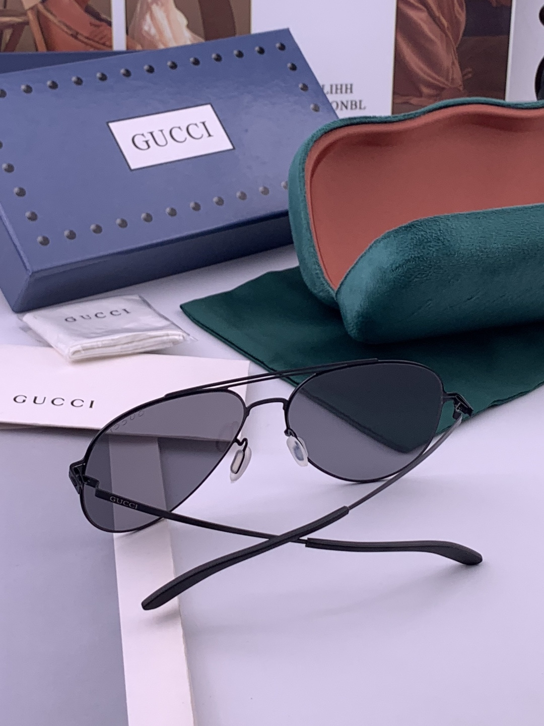 Gucci 春夏新款超轻无螺丝压不坏系列情侣款太阳镜高清尼龙镜片🦅完美品质，适合各种脸型，经典太阳镜亮相