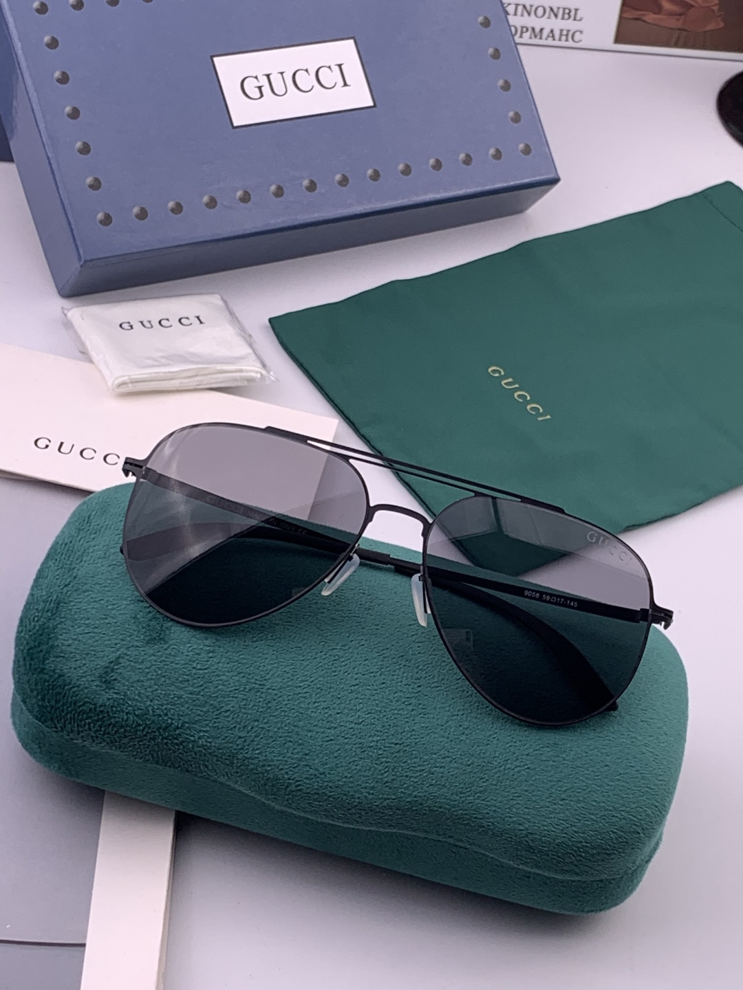 Gucci 春夏新款超轻无螺丝压不坏系列情侣款太阳镜高清尼龙镜片🦅完美品质，适合各种脸型，经典太阳镜亮相