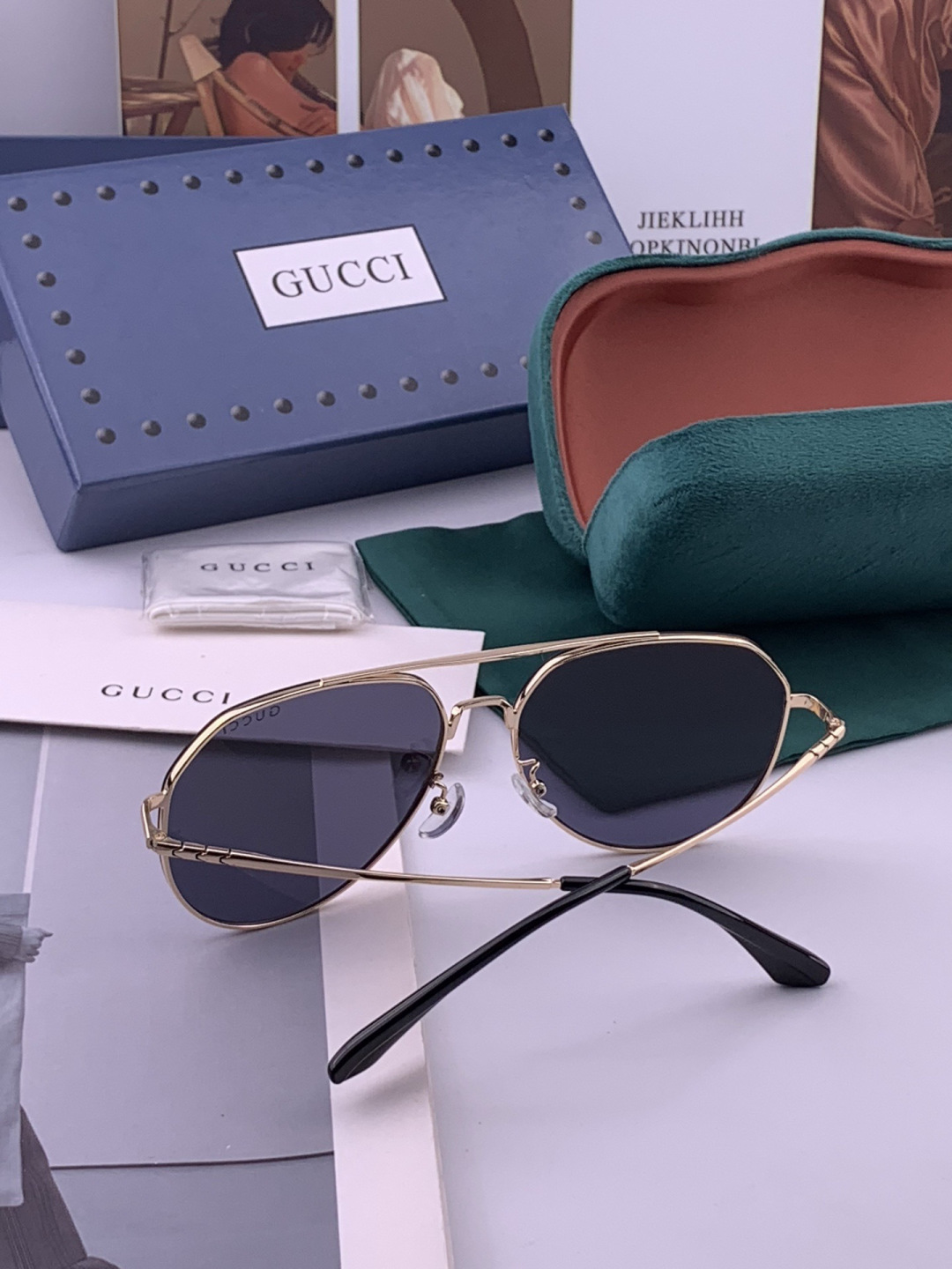 GUCCI 男款炫彩飞行员偏光太阳镜 ❤️材质：高清尼龙加厚卡槽高清偏光镜片 🌹无边框镜架💕颜👍型号：G