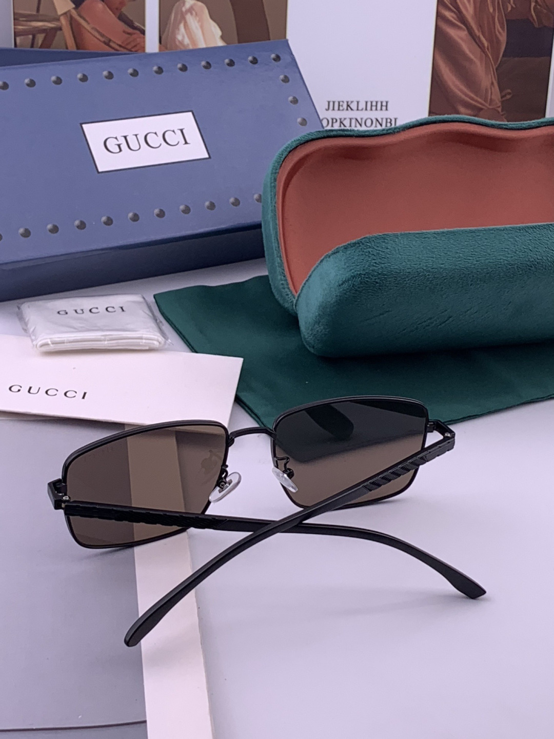 GUCCI 男款炫彩飞行员偏光太阳镜 ❤️材质：高清尼龙加厚卡槽高清偏光镜片 🌹无边框镜架💕颜👍型号：G
