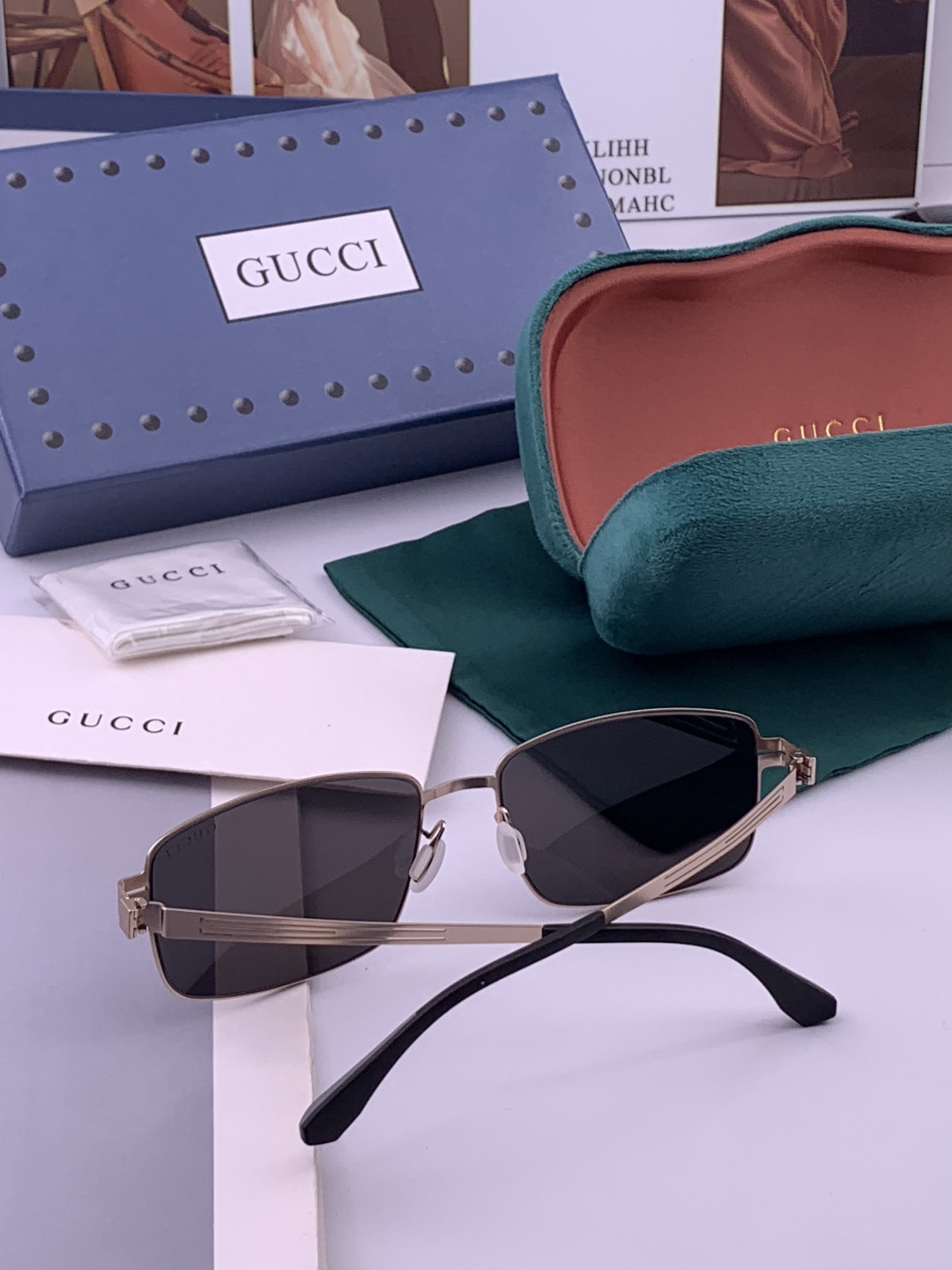GUCCI 男款炫彩飞行员偏光太阳镜 ❤️材质：高清尼龙加厚卡槽高清偏光镜片 🌹无边框镜架💕颜👍型号：G