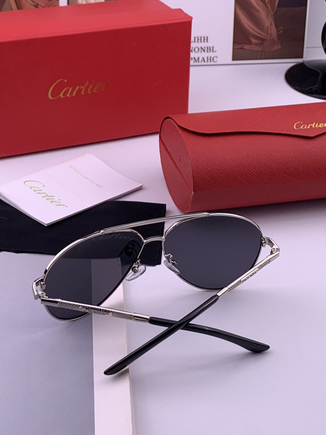 【Cartier  卡地亚】 👑男女款偏光墨镜  双色烤漆工艺  进口宝丽来偏光镜片   顶级做工彰显非