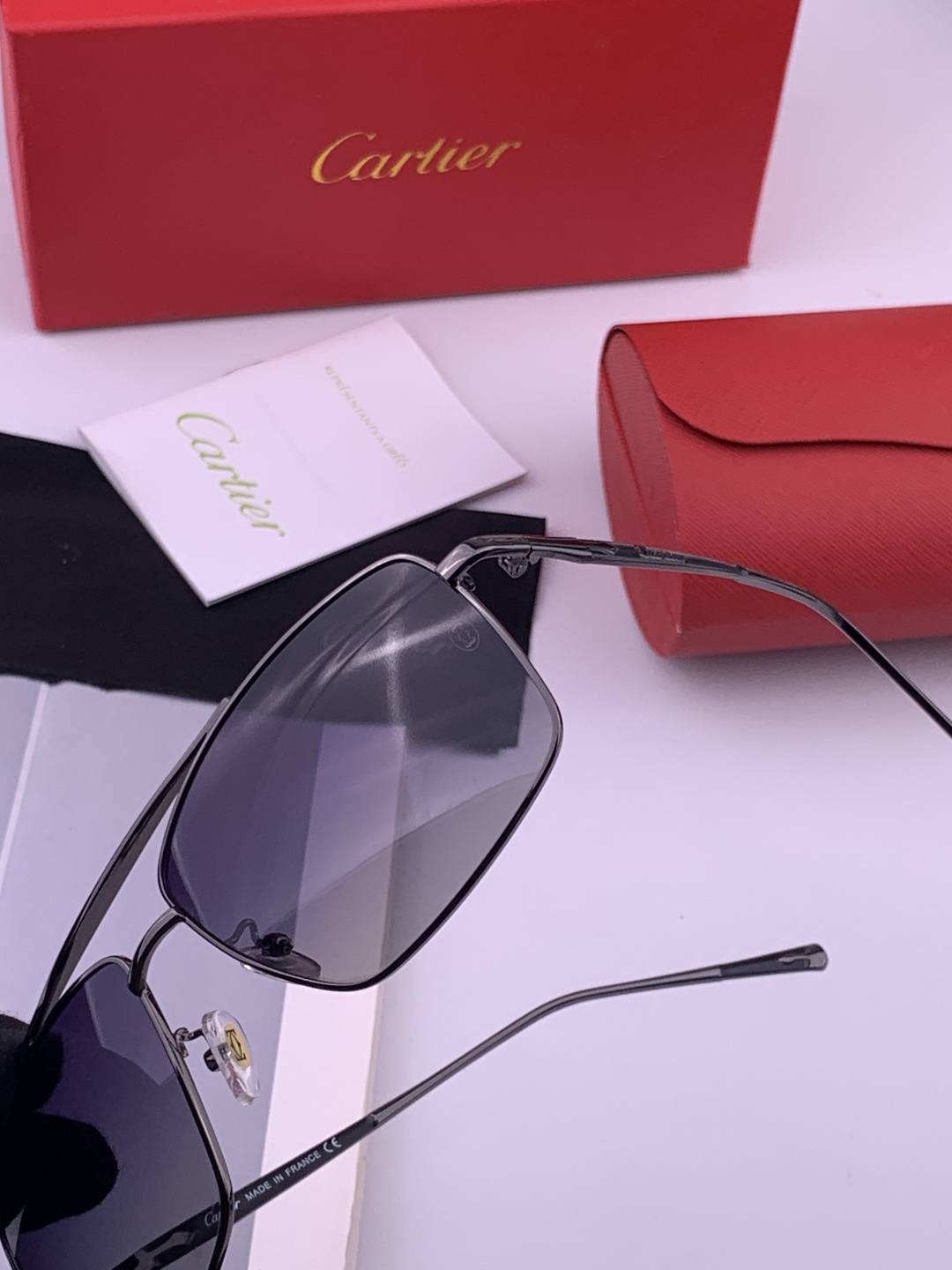 【Cartier  卡地亚】 👑男女款偏光墨镜  双色烤漆工艺  进口宝丽来偏光镜片   顶级做工彰显非