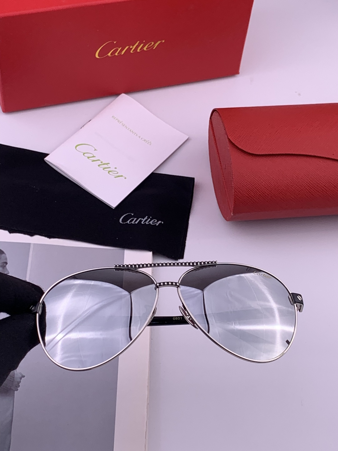 【Cartier  卡地亚】 👑男女款偏光墨镜  双色烤漆工艺  进口宝丽来偏光镜片   顶级做工彰显非