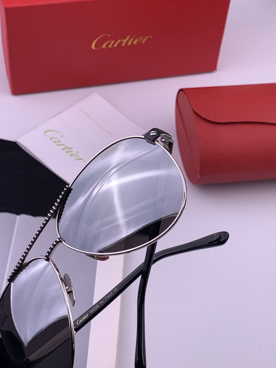 【Cartier  卡地亚】 👑男女款偏光墨镜  双色烤漆工艺  进口宝丽来偏光镜片   顶级做工彰显非