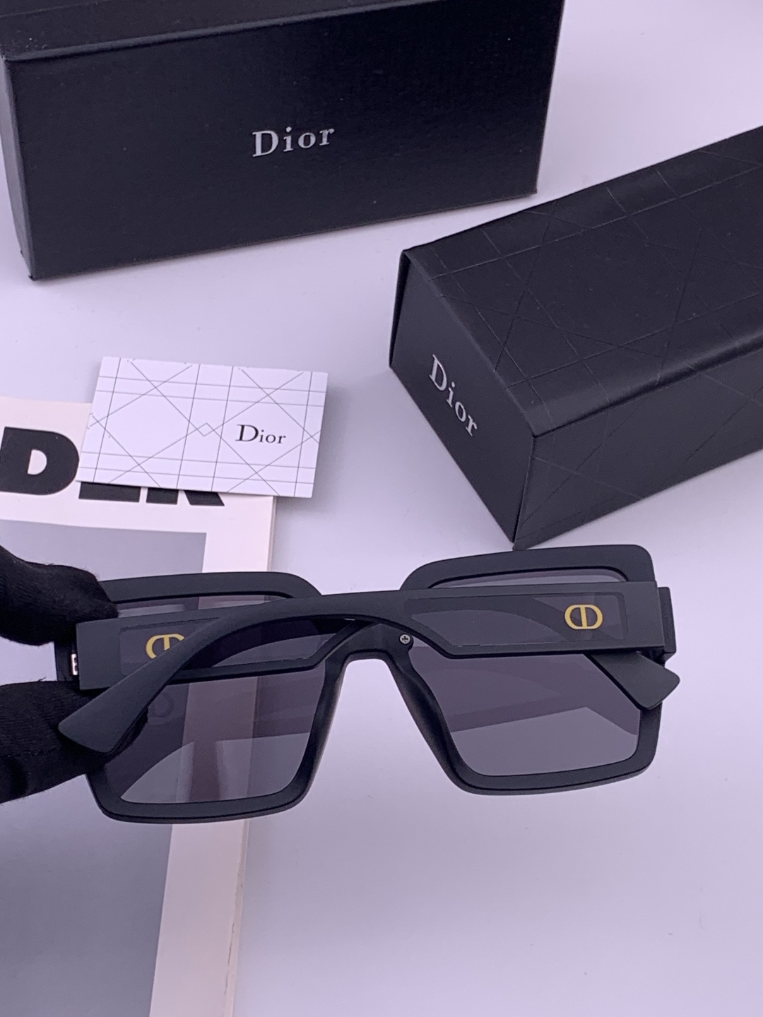 🔺 【DIOR-迪奥】开春新款 潮流爆款 时尚方框偏光太阳镜 高品质 佩戴舒适 网红潮款墨镜 女士高清偏
