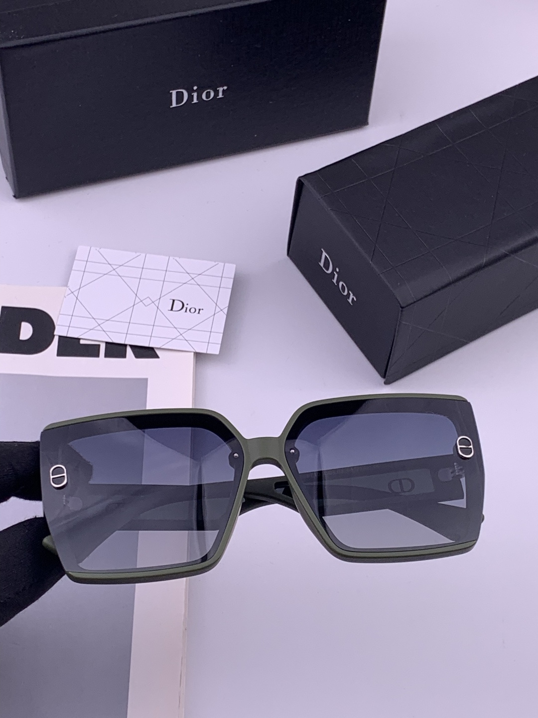 🔺 【DIOR-迪奥】开春新款 潮流爆款 时尚方框偏光太阳镜 高品质 佩戴舒适 网红潮款墨镜 女士高清偏
