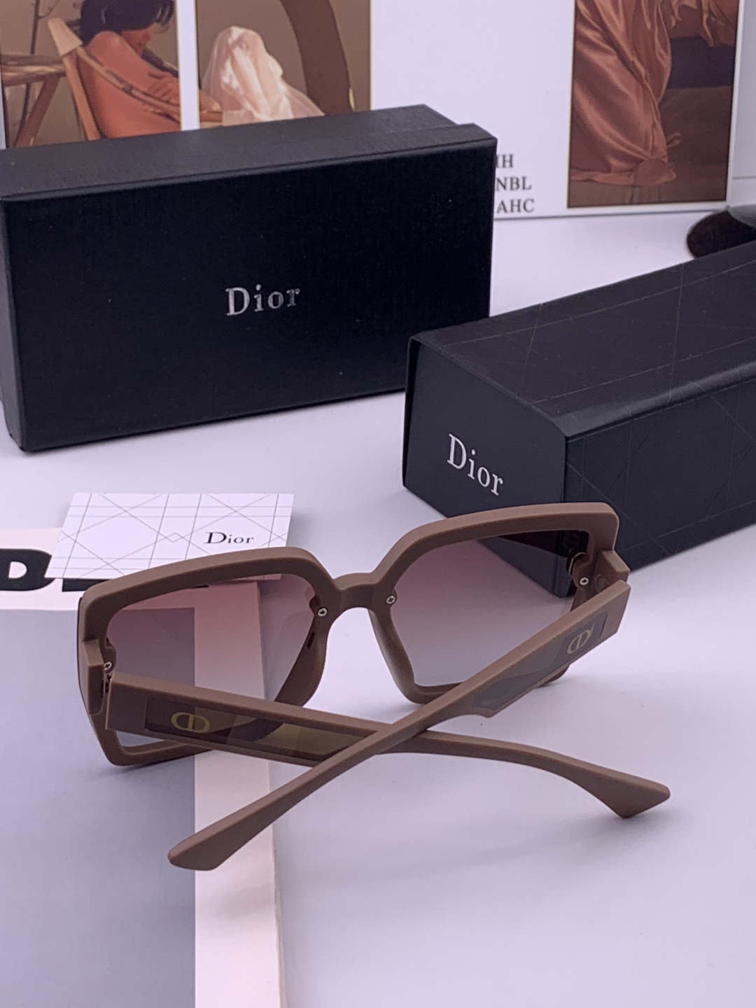 🔺 【DIOR-迪奥】开春新款 潮流爆款 时尚方框偏光太阳镜 高品质 佩戴舒适 网红潮款墨镜 女士高清偏