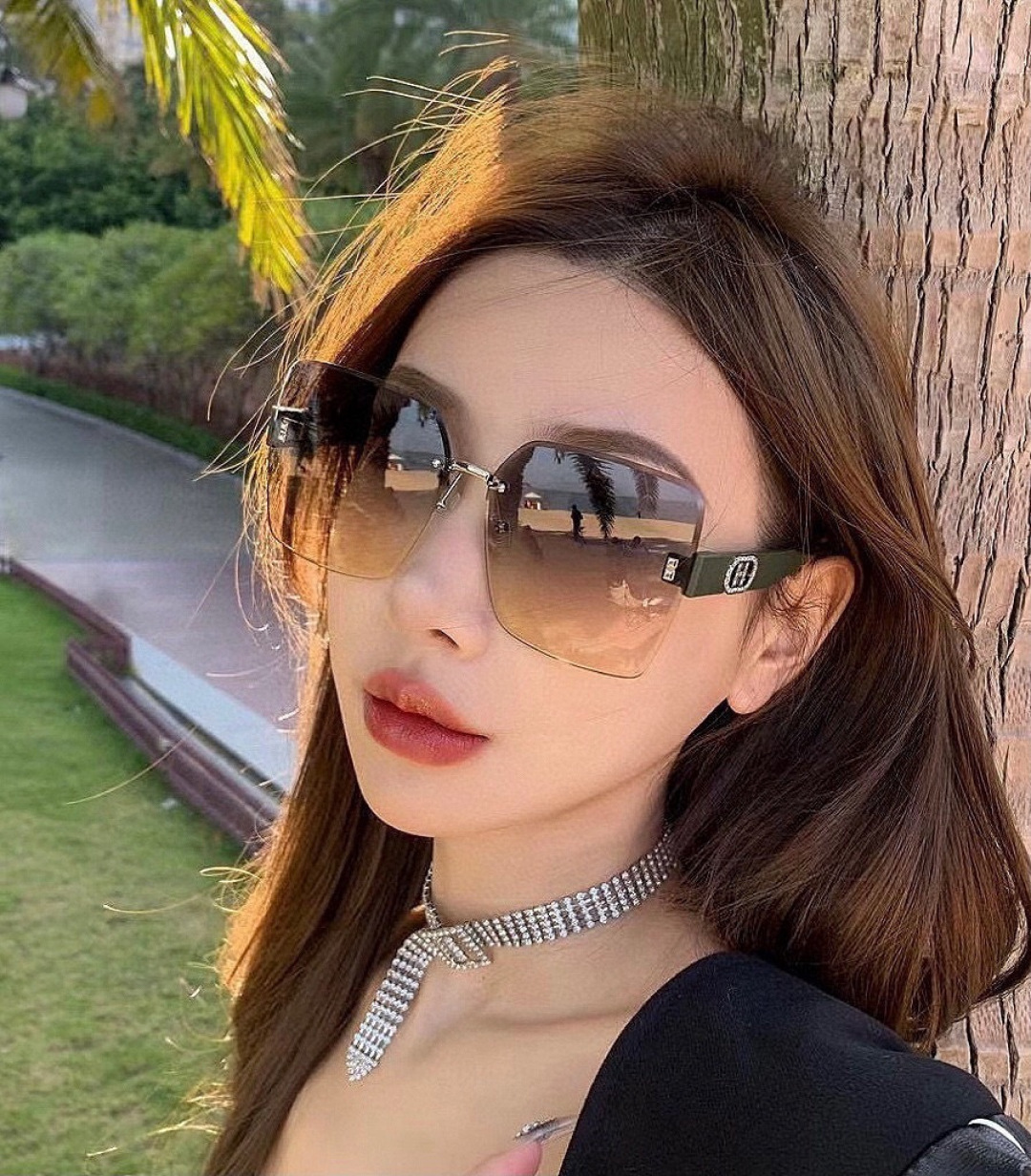 🔺 【DIOR-迪奥】开春新款 潮流爆款 时尚方框偏光太阳镜 高品质 佩戴舒适 网红潮款墨镜 女士高清尼