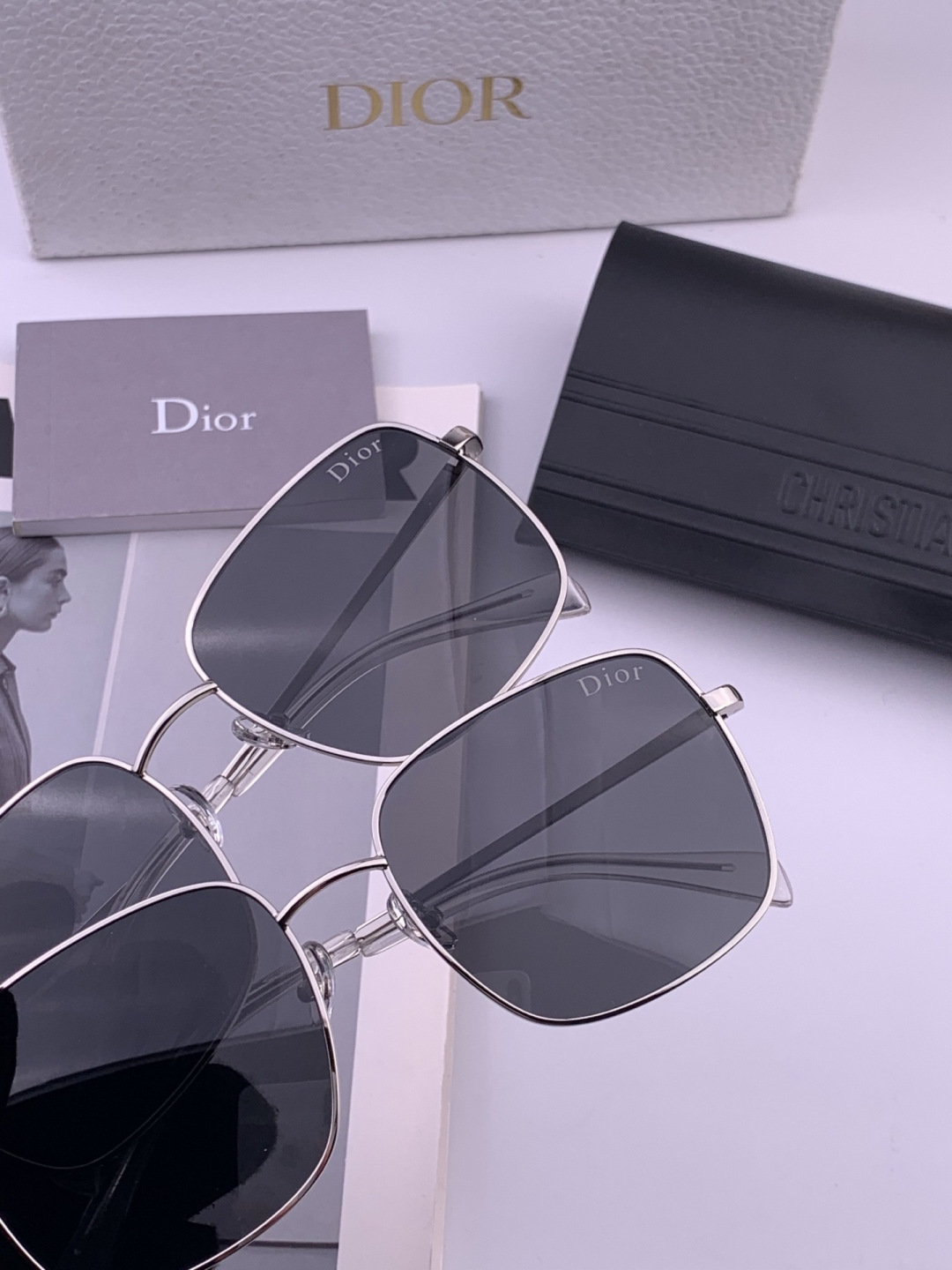 DIOR🌋☔️时尚方框太阳镜顶级奢侈品[强] 高品质[胜利][亲亲]🍦🍨 [得意] 气质非凡😄 🍫🍪女士